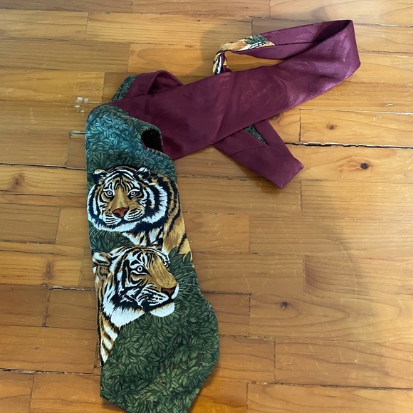 TIE TIGERS TIE VINTAGE TIGERS MARC DENNIS 1995 - Picture 2 of 5